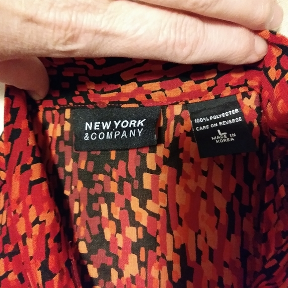 New York & Co sleeveless blouse - Picture 3 of 4